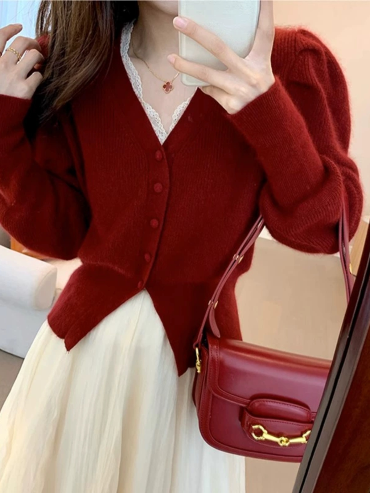 Red V-Neck Knitted Sweater Coa - Vintage Fashion Years recension och pris